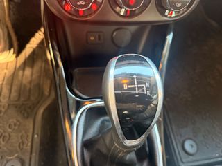 Opel Adam 2015-thumb-32