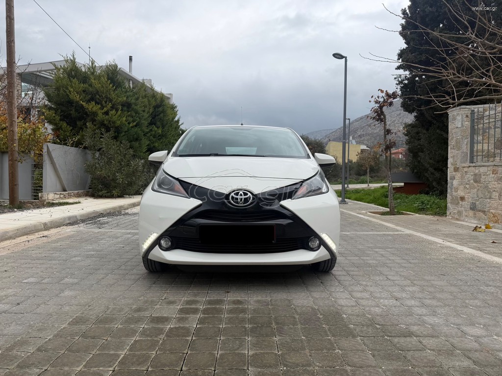 Toyota Aygo 2018 1.0 X-PLAY TOUCH