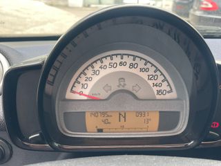 Smart ForTwo 2012-thumb-8