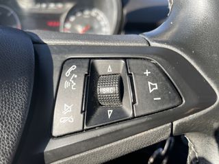 Opel Corsa 2017-thumb-14