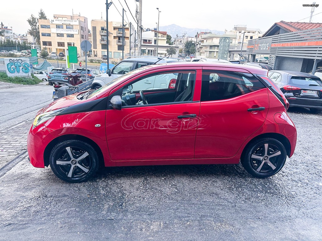 Toyota Aygo thumbnail 4