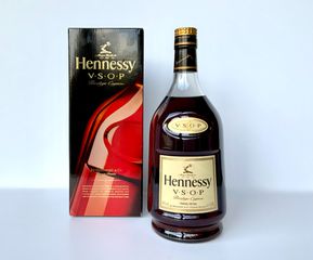 HENNESSY V.S.O.P PRIVILEGE COGNAC - TRAVEL RETAIL EXCLUSIVE -  1Liter