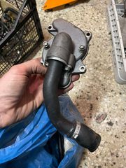 Καπάκι τρόμπας νερού με μεταλλικό σωλήνα Ktm 950/990