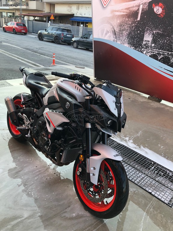 Yamaha MT-10 2021