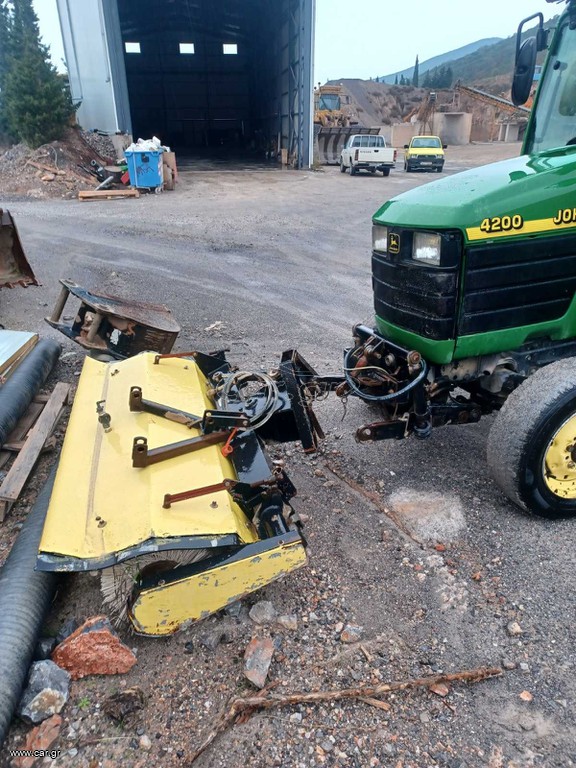 Σκούπες John Deere 2000 4200