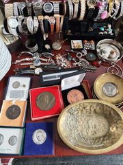 Παλαιοπωλειο Αδειάζουμε σπίτια-thumb-1