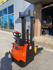 Toyota 2016 SWE160