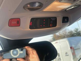 Peugeot 3008 2018-thumb-8