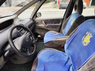 Citroen Xsara Picasso 2000 1.600 cc-thumb-9