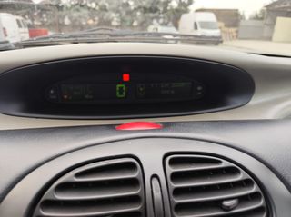 Citroen Xsara Picasso 2000 1.600 cc-thumb-10