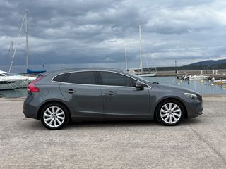 Volvo V40 2012 MOMENTUM/PANORAMA/-thumb-5