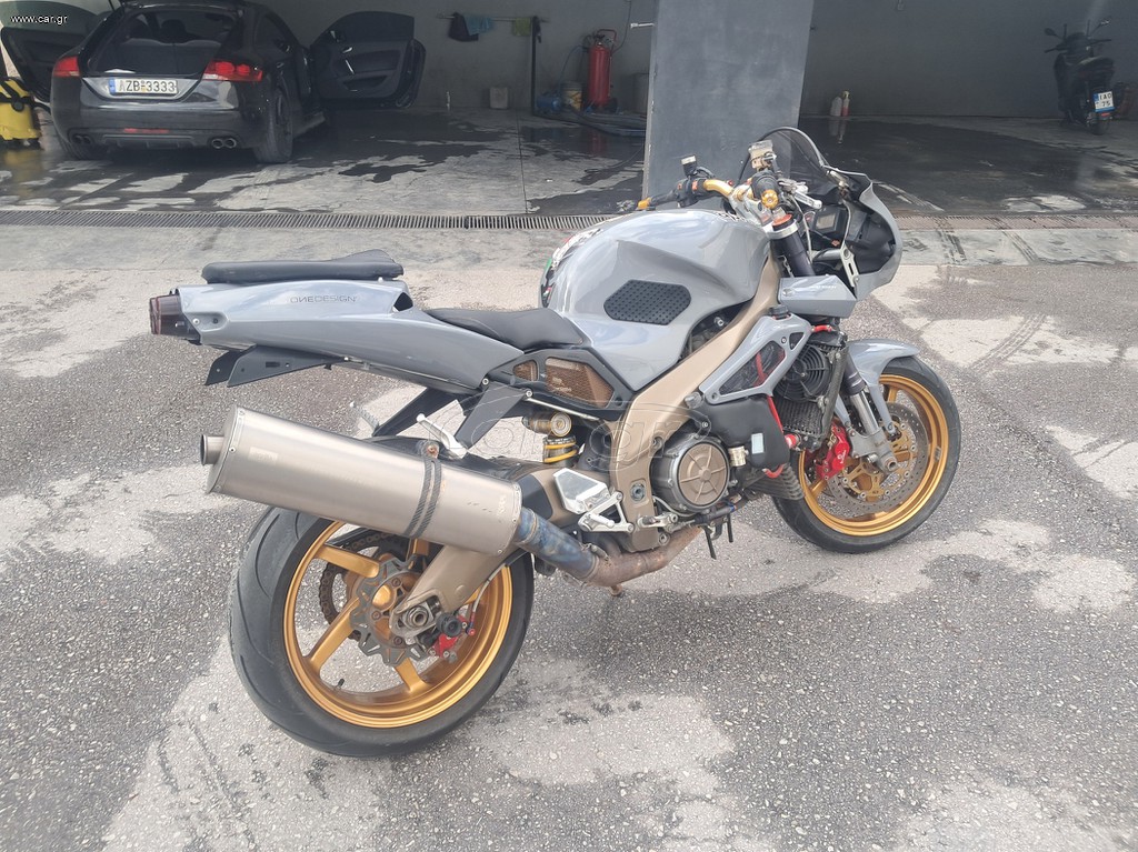 Aprilia Tuono 2005
