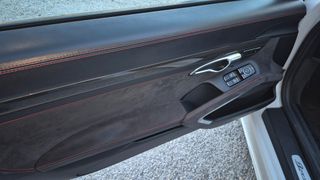 Porsche Boxster 2019 718 GTS-thumb-11