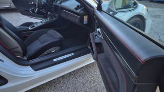 Porsche Boxster 2019 718 GTS-thumb-21