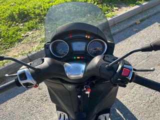 Piaggio MP3 300 2019 SPORT-thumb-1