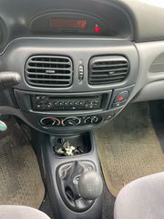 RENAULT MEGANE-thumb-10