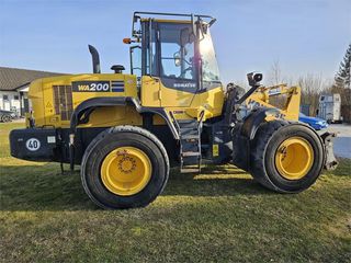Φορτωτής Με Λάστιχα Komatsu 2016 WA200-7-thumb-5