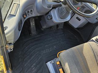 Φορτωτής Με Λάστιχα Komatsu 2016 WA200-7-thumb-8