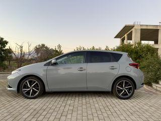 Toyota Auris 2019 1.2cc 116hp turbo EDITION S ! ! !-thumb-6