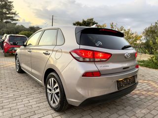 Hyundai i 30 2017 Style 1.6 CRDI 7-DCT-thumb-10