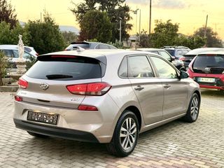 Hyundai i 30 2017 Style 1.6 CRDI 7-DCT-thumb-17
