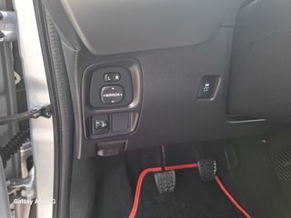 Toyota Aygo 2015 1.0 X-PLAY TOUCH X-SHIFT-thumb-26