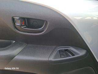 Toyota Aygo 2015 1.0 X-PLAY TOUCH X-SHIFT-thumb-27