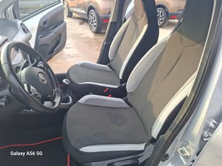 Toyota Aygo 2015 1.0 X-PLAY TOUCH X-SHIFT-thumb-29