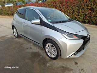 Toyota Aygo 2015 1.0 X-PLAY TOUCH X-SHIFT-thumb-6