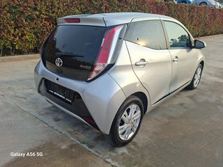Toyota Aygo 2015 1.0 X-PLAY TOUCH X-SHIFT-thumb-8
