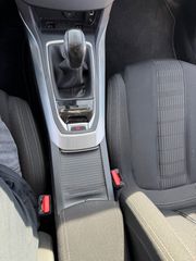 Peugeot 308 2018-thumb-30