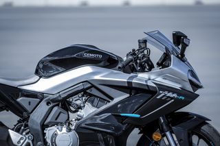 CFmoto 675 SR-R 2026-thumb-17