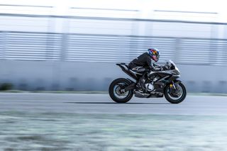 CFmoto 675 SR-R 2026-thumb-18