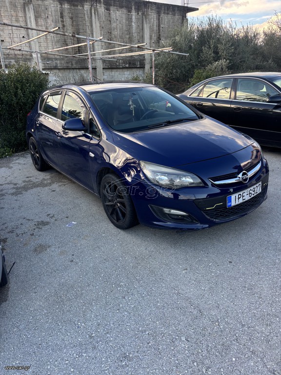 Opel Astra 2014