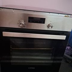 Σετ Εντοιχιζόμενος Φούρνος + Κεραμική Εστία Pitsos Οποίος θέλει Μυνημα