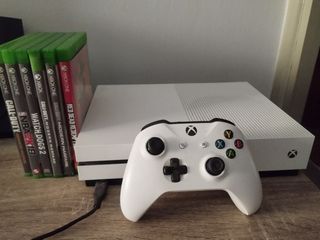 X box one με 6 παιχνιδια
