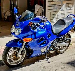 Suzuki GSX 600 2006 Katana