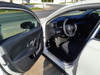 Mercedes-Benz A 160 2021-thumb-21