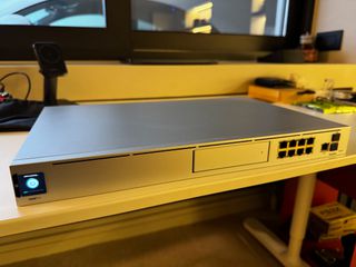 Ubiquiti UniFi Dream Machine Pro Gateway UDM-Pro