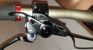 e thirteen dropper lever-thumb-1