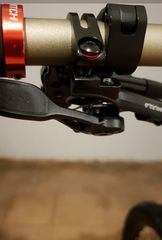 e thirteen dropper lever-thumb-3
