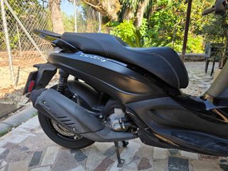 Piaggio Beverly 300 2020-thumb-22