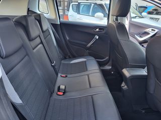 Peugeot 2008 2016-thumb-11