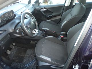 Peugeot 208 2015-thumb-7