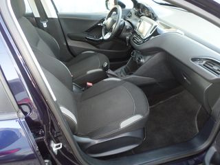 Peugeot 208 2015-thumb-11