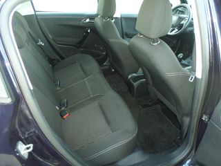 Peugeot 208 2015-thumb-13