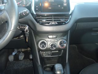 Peugeot 208 2015-thumb-21