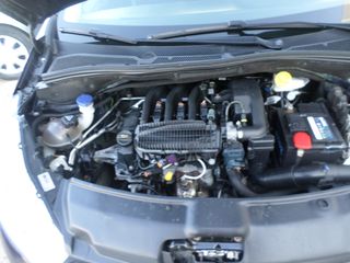 Peugeot 208 2015-thumb-22