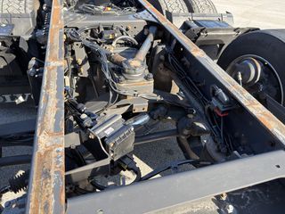 Σασί Volvo 2018 FH16 750 full φούσκες retarder-thumb-8