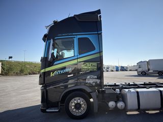 Σασί Volvo 2018 FH16 750 full φούσκες retarder-thumb-5